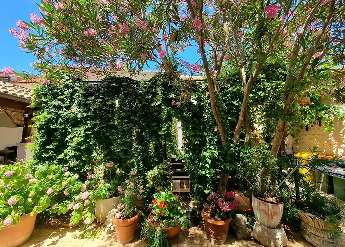 Apartments Skoljka * Езера