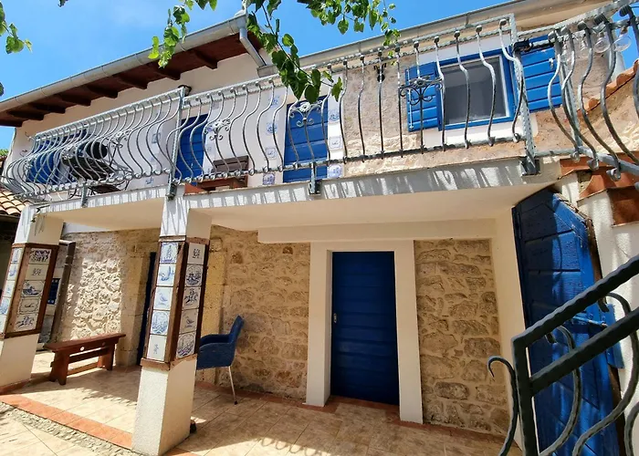 Apartments Skoljka Апартаменты *