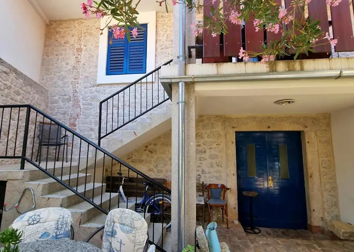 Apartments Skoljka Апартаменты *