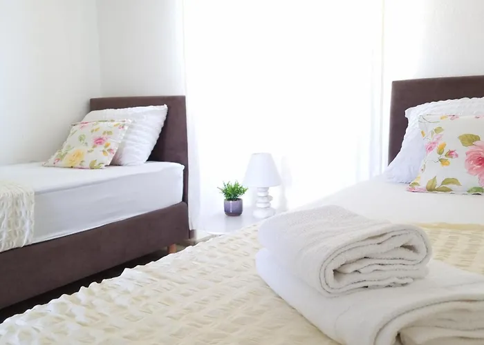 Апартаменты Apartments Skoljka *