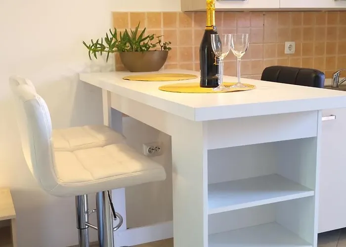 Apartments Skoljka Апартаменты